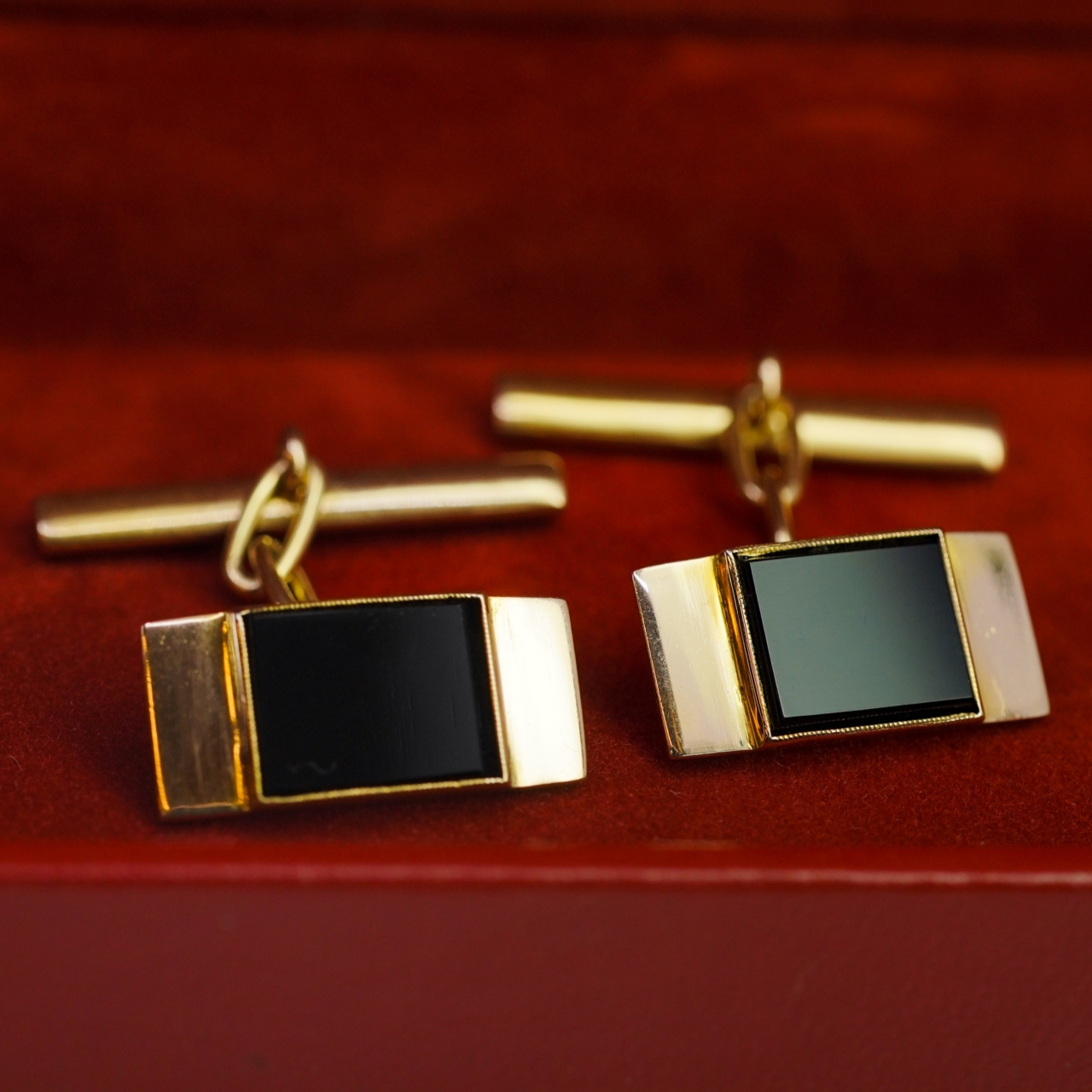 Vintage 9ct Yellow Gold Britannic Rectangle Onyx Cufflinks #63994 Vintage 9ct Yellow Gold Britannic Rectangle Onyx Cufflinks #63994 - Image 2