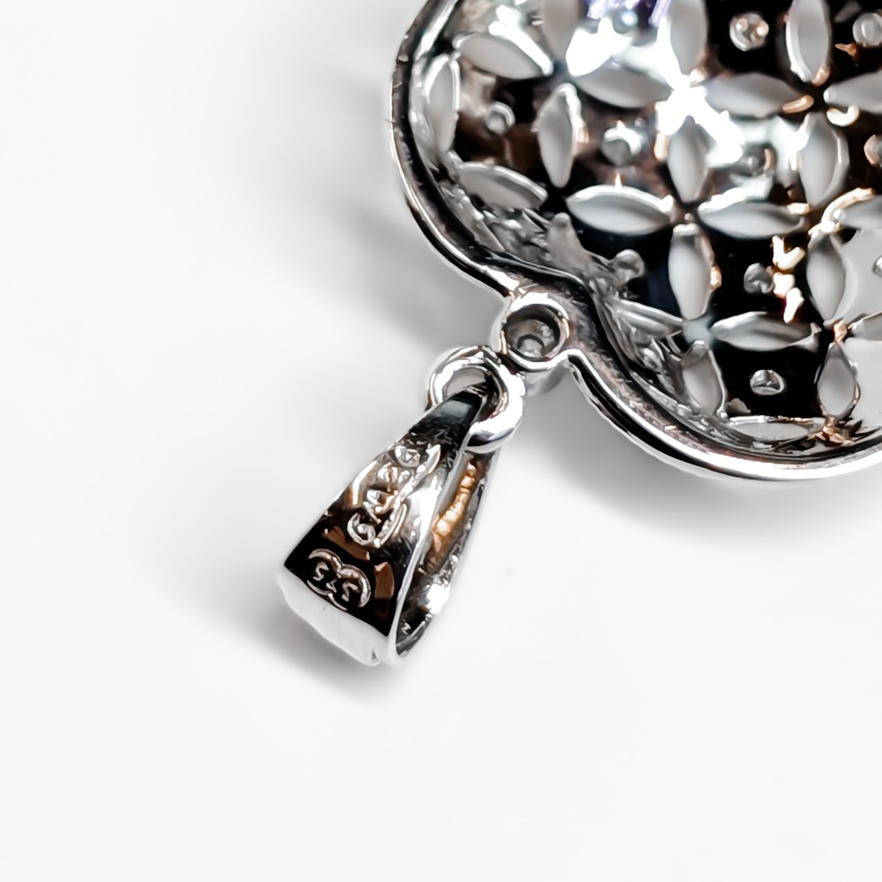 9ct White Gold Diamond Heart Pendant #69020 9ct White Gold Diamond Heart Pendant #69020 - Image 5