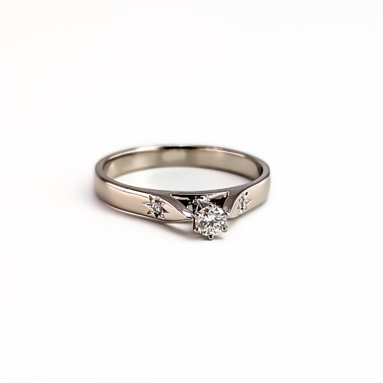 9ct White Gold Diamond Ring #68278 9ct White Gold Diamond Ring #68278
