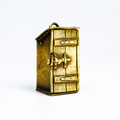 Antique Brass Novelty Cigar Cutter – “Lady in the Outhouse” #61642