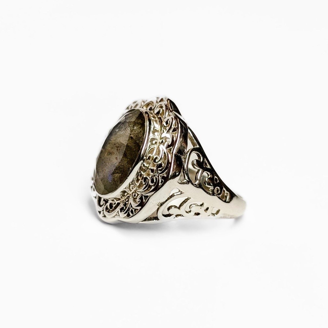 Sterling Silver Labradorite Filigree Ring Size Q½ #69100 Sterling Silver Labradorite Filigree Ring Size Q½ #69100 - Image 3