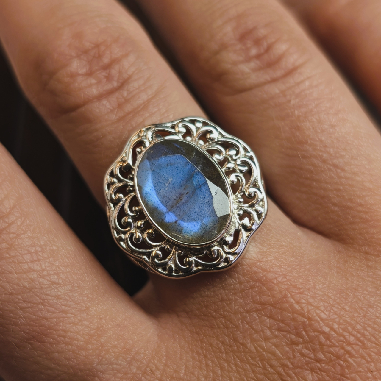 Sterling Silver Labradorite Filigree Ring Size Q½ #69100 Sterling Silver Labradorite Filigree Ring Size Q½ #69100 - Image 2