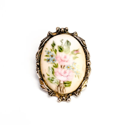 Vintage Hand-Painted Ceramic Floral Brooch Pendant – Ornate Metal Frame – 55mm #68430