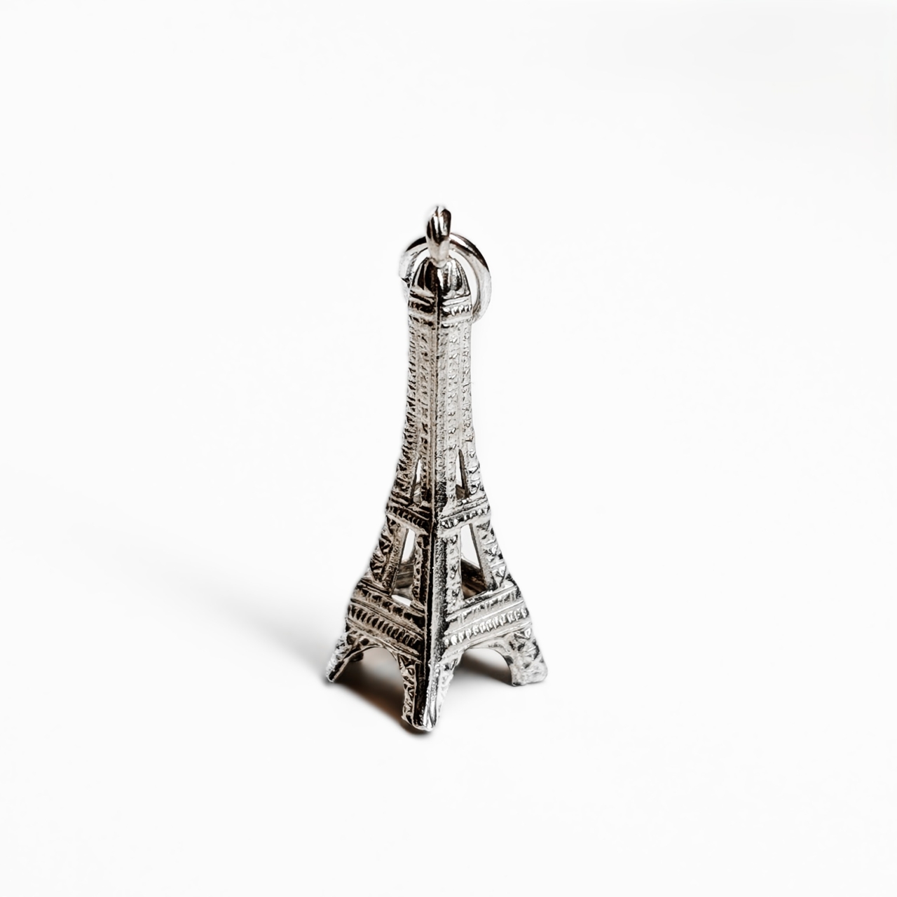 Vintage Sterling Silver Eiffel Tower Charm Pendant #68914-9