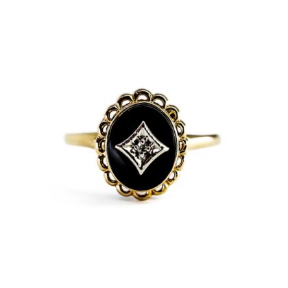 10ct Yellow Gold Onyx and Diamond Ring Size P #68947