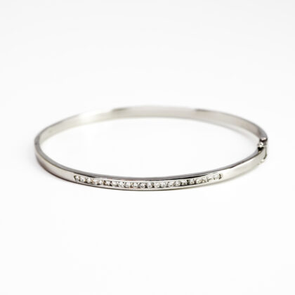 18ct White Gold Diamond Oval Hinged Bangle 14.5g #68985
