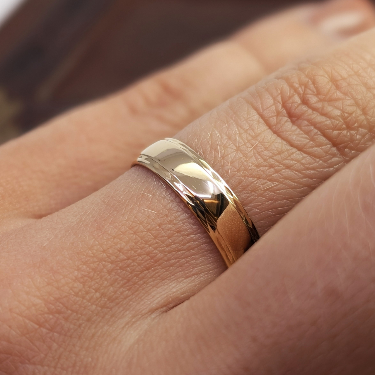 18ct Yellow Gold 5mm wide Ring Band Size O1/2 #69272 18ct Yellow Gold 5mm wide Ring Band Size O1/2 #69272 - Image 2