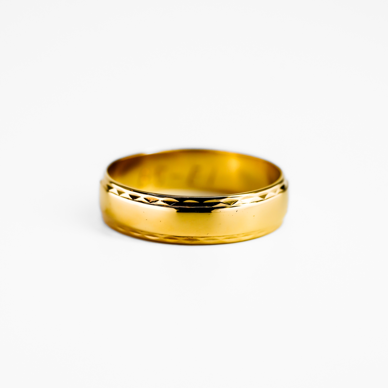 18ct Yellow Gold 5mm wide Ring Band Size O1/2 #69272 18ct Yellow Gold 5mm wide Ring Band Size O1/2 #69272