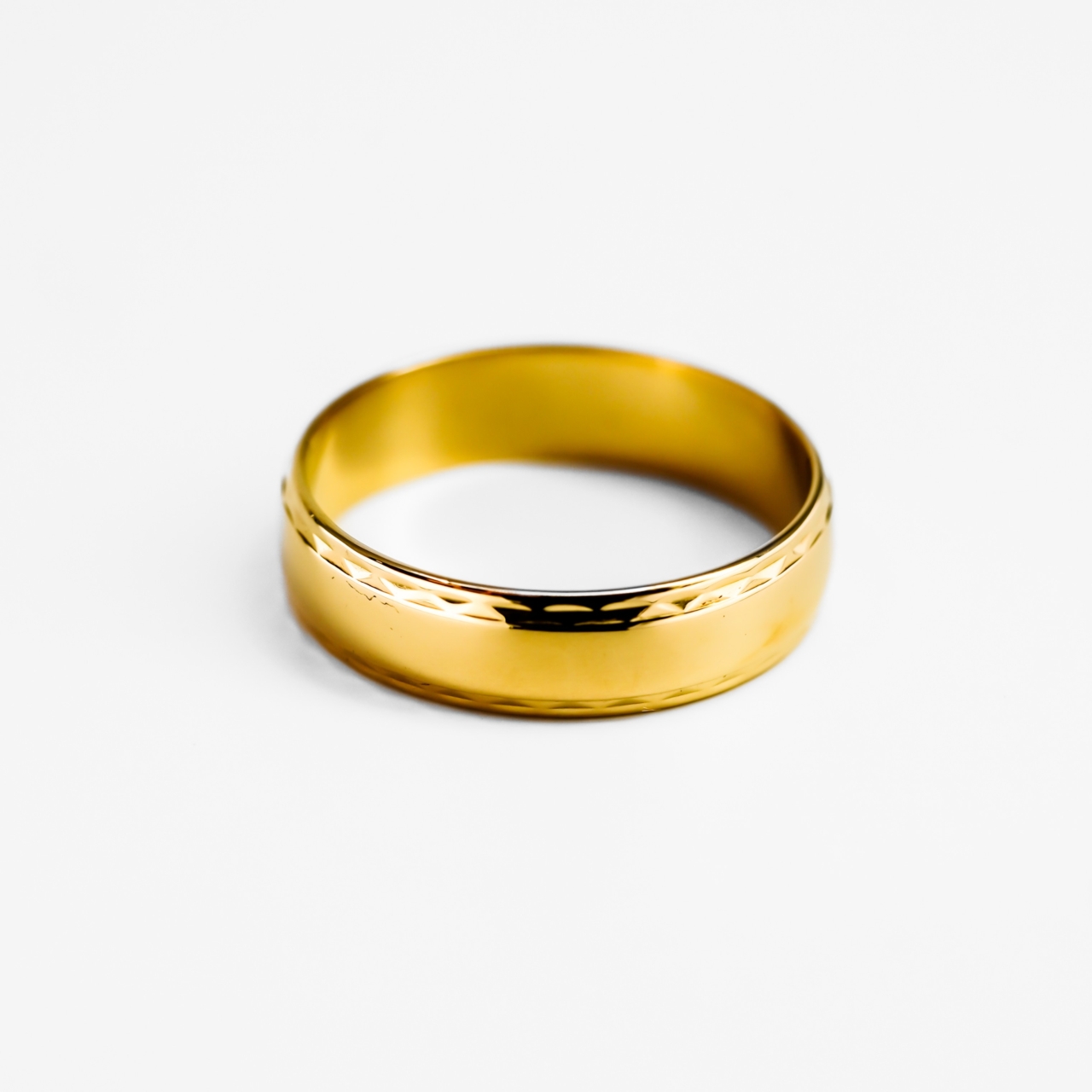 18ct Yellow Gold 5mm wide Ring Band Size O1/2 #69272 18ct Yellow Gold 5mm wide Ring Band Size O1/2 #69272 - Image 3