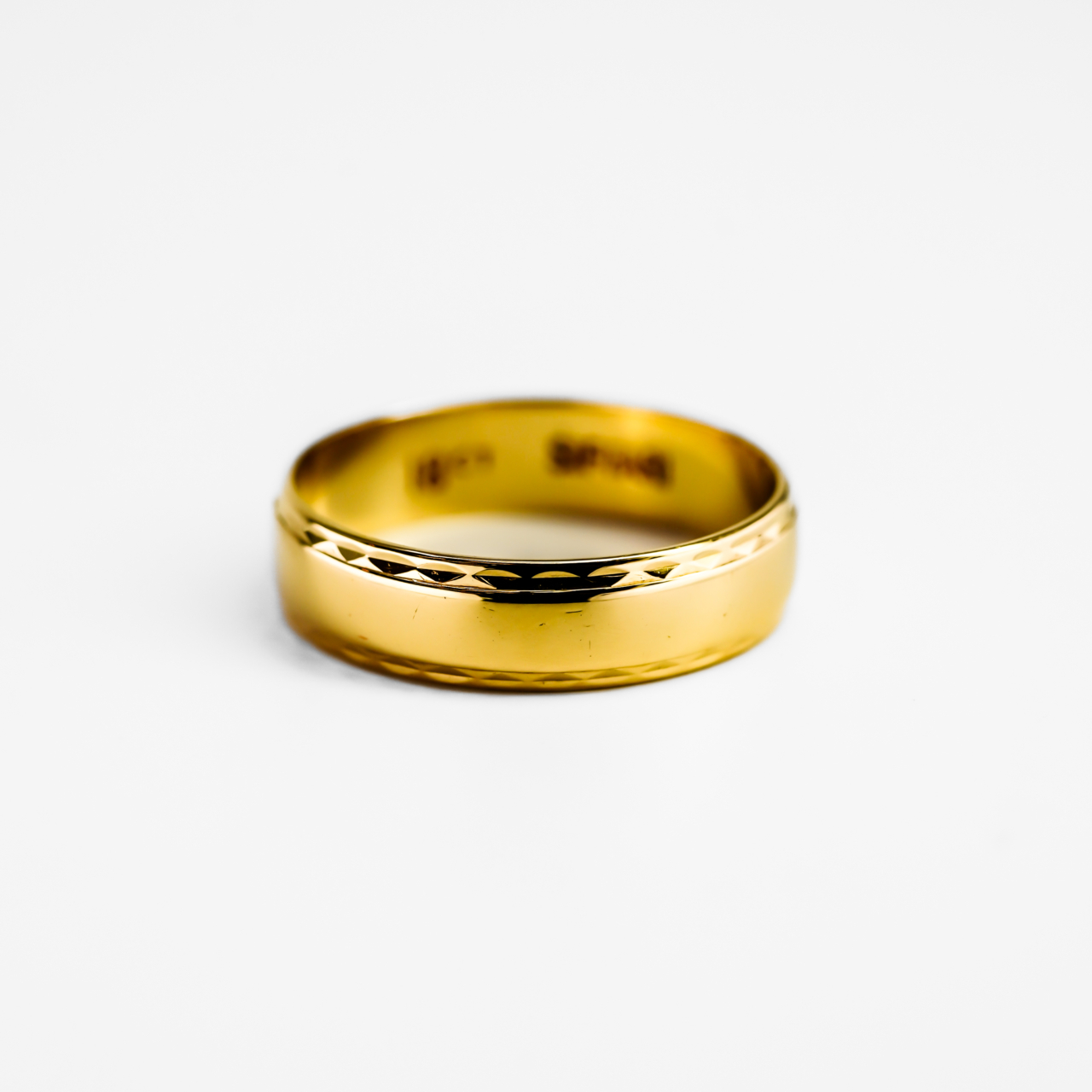 18ct Yellow Gold 5mm wide Ring Band Size O1/2 #69272 18ct Yellow Gold 5mm wide Ring Band Size O1/2 #69272 - Image 4