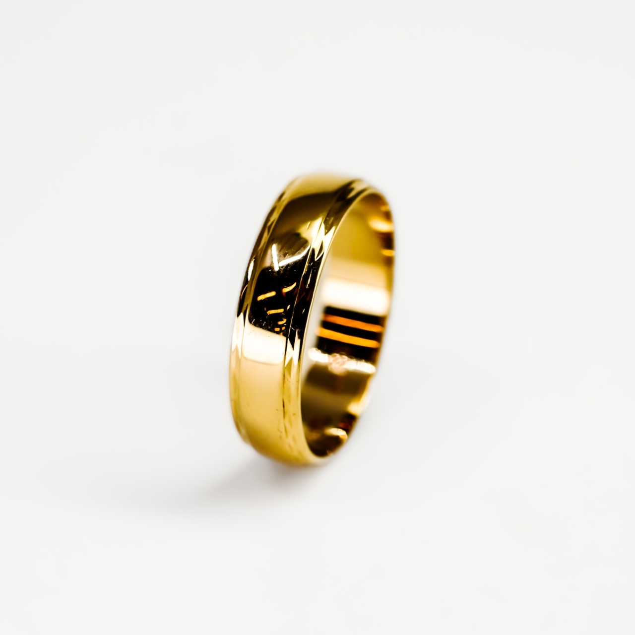 18ct Yellow Gold 5mm wide Ring Band Size O1/2 #69272 18ct Yellow Gold 5mm wide Ring Band Size O1/2 #69272 - Image 9