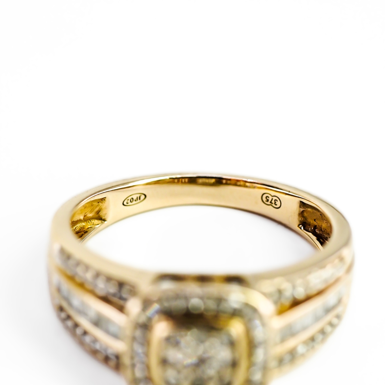 9ct Yellow Gold Diamond Cluster Ring Size N1/2 #69025 9ct Yellow Gold Diamond Cluster Ring Size N1/2 #69025 - Image 7