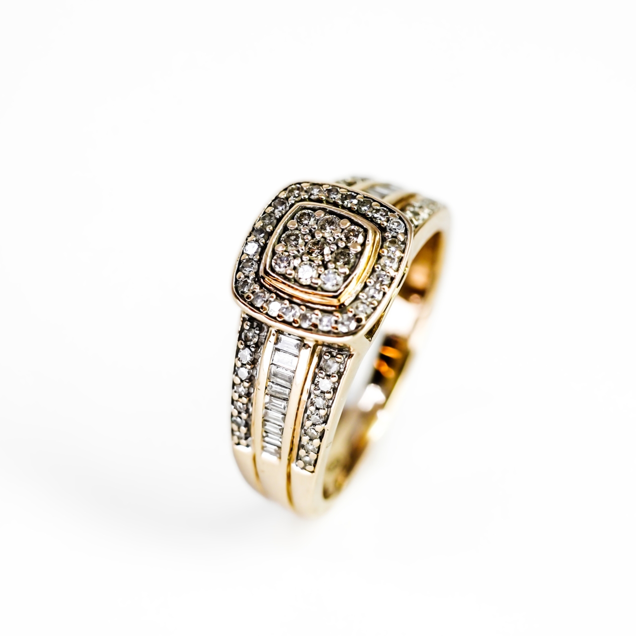 9ct Yellow Gold Diamond Cluster Ring Size N1/2 #69025 9ct Yellow Gold Diamond Cluster Ring Size N1/2 #69025 - Image 8