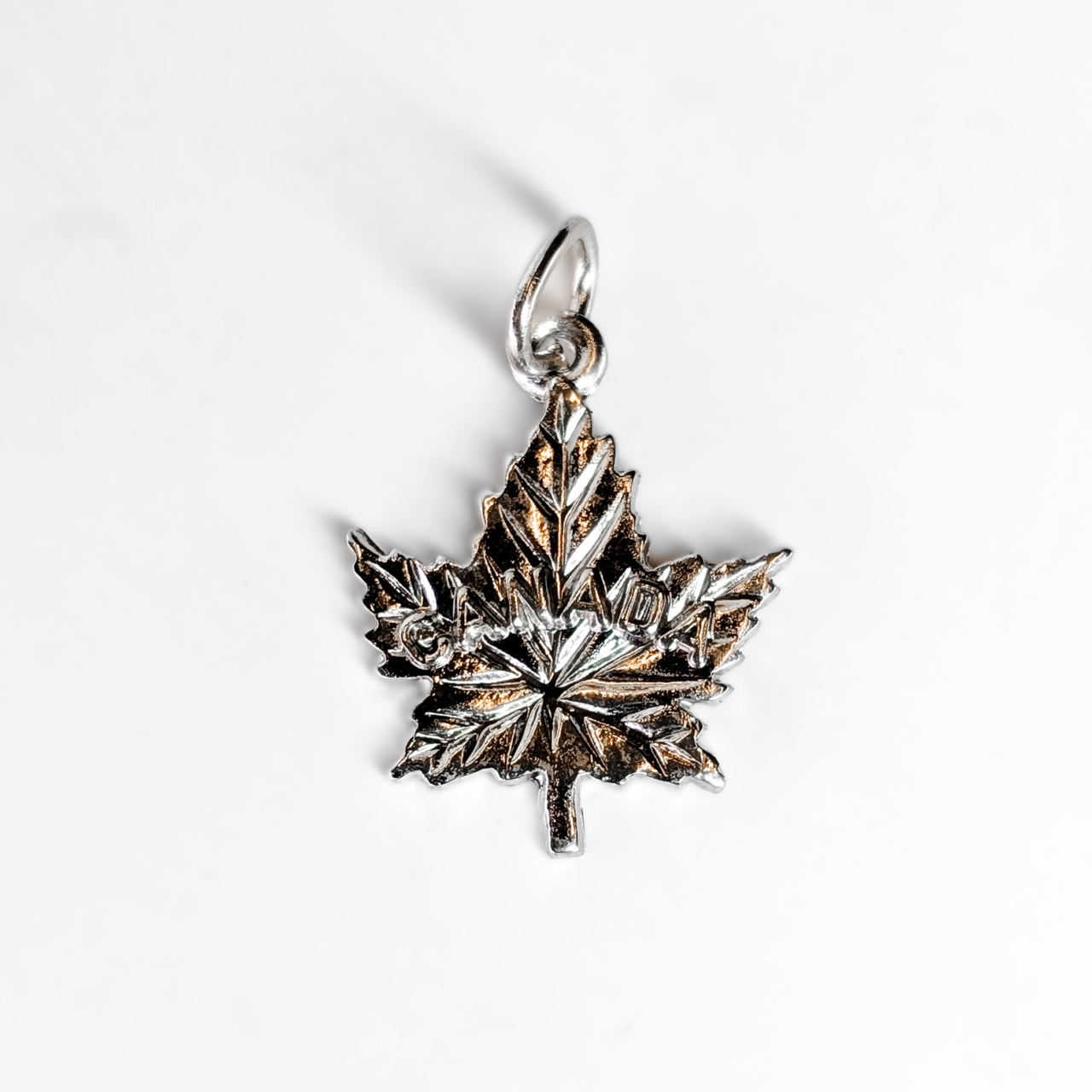 Vintage Sterling Silver Canadian Maple Leaf Travel Charm – Rembrandt #68620-18