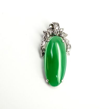 18ct White Gold Chrysoprase and Diamond Pendant #65380