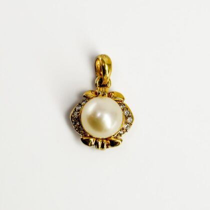 18ct Yellow Gold Pearl and Diamond Pendant #67971-1