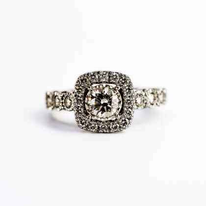 9ct White Gold Diamond Halo Ring #69149