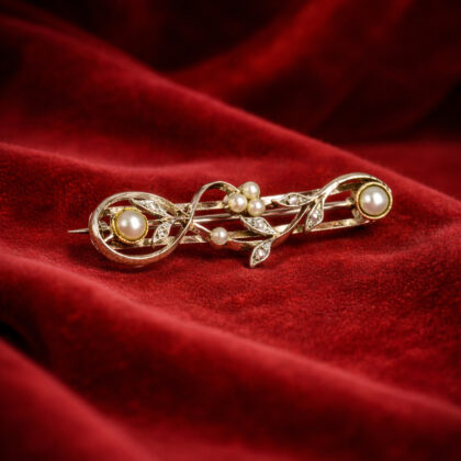 Monty's Antique 15ct Yellow Gold Pearl and Diamond Brooch #68429