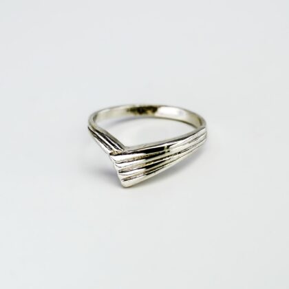 Sterling Silver V Shaped Ring Size J 1/2 #9635-49