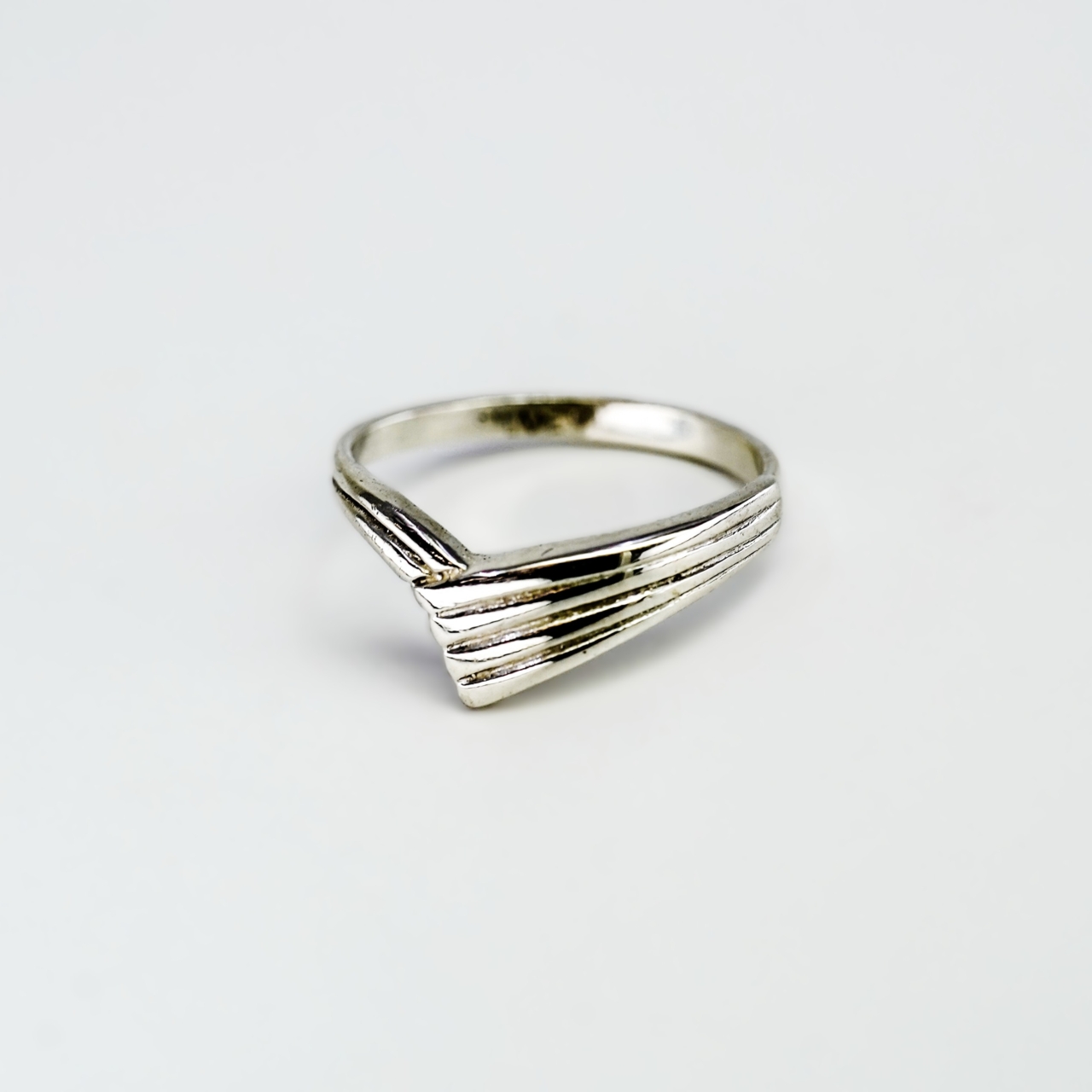 Sterling Silver V Shaped Ring Size J 1/2 #9635-49