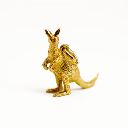 Monty's Vintage 9ct Yellow Gold Kangaroo Pendant Charm 18.5mm #69378-4