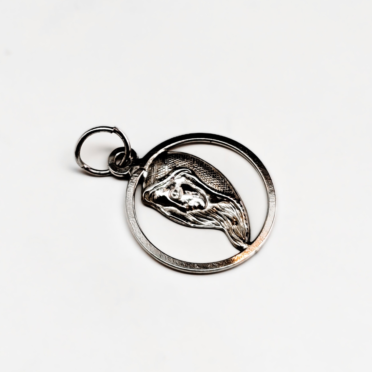 Vintage Sterling Silver Round Virgo Zodiac Pendant #9635-67 Vintage Sterling Silver Round Virgo Zodiac Pendant #9635-67 - Image 2