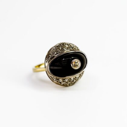 18ct Yellow Gold Onyx and Diamond Cocktail Ring Size L Valued $6500 #51064