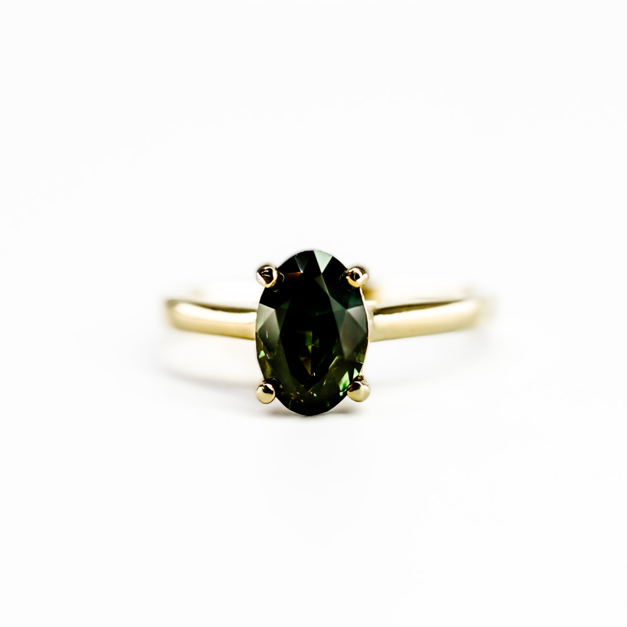 18ct Yellow Gold Sapphire Ring Size M #67597