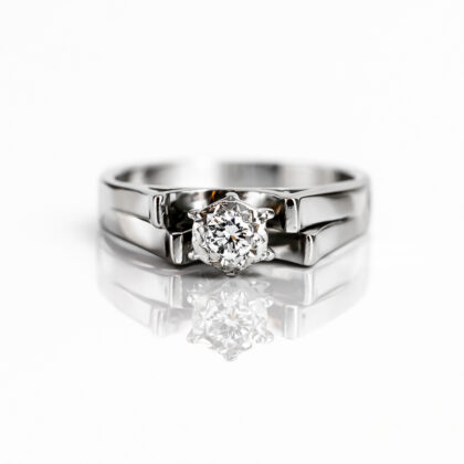 18xt White gold Diamond Ring Size L #5757