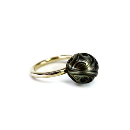 Monty's 9ct Yellow Gold Carved Tahitian Pearl Ring Size P1/2 #69436