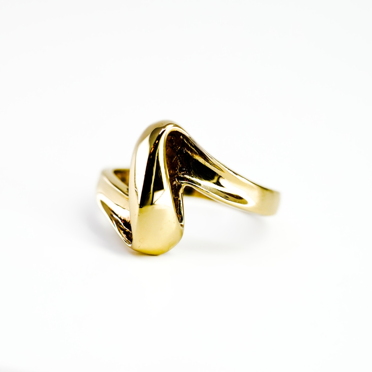 9ct yellow Gold Twist Ring Size N #69891 9ct yellow Gold Twist Ring Size N #69891 - Image 6