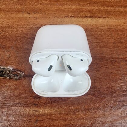 Apple AirPods 2nd Generation With Charging Case A1602 A2031 A2032 #68451