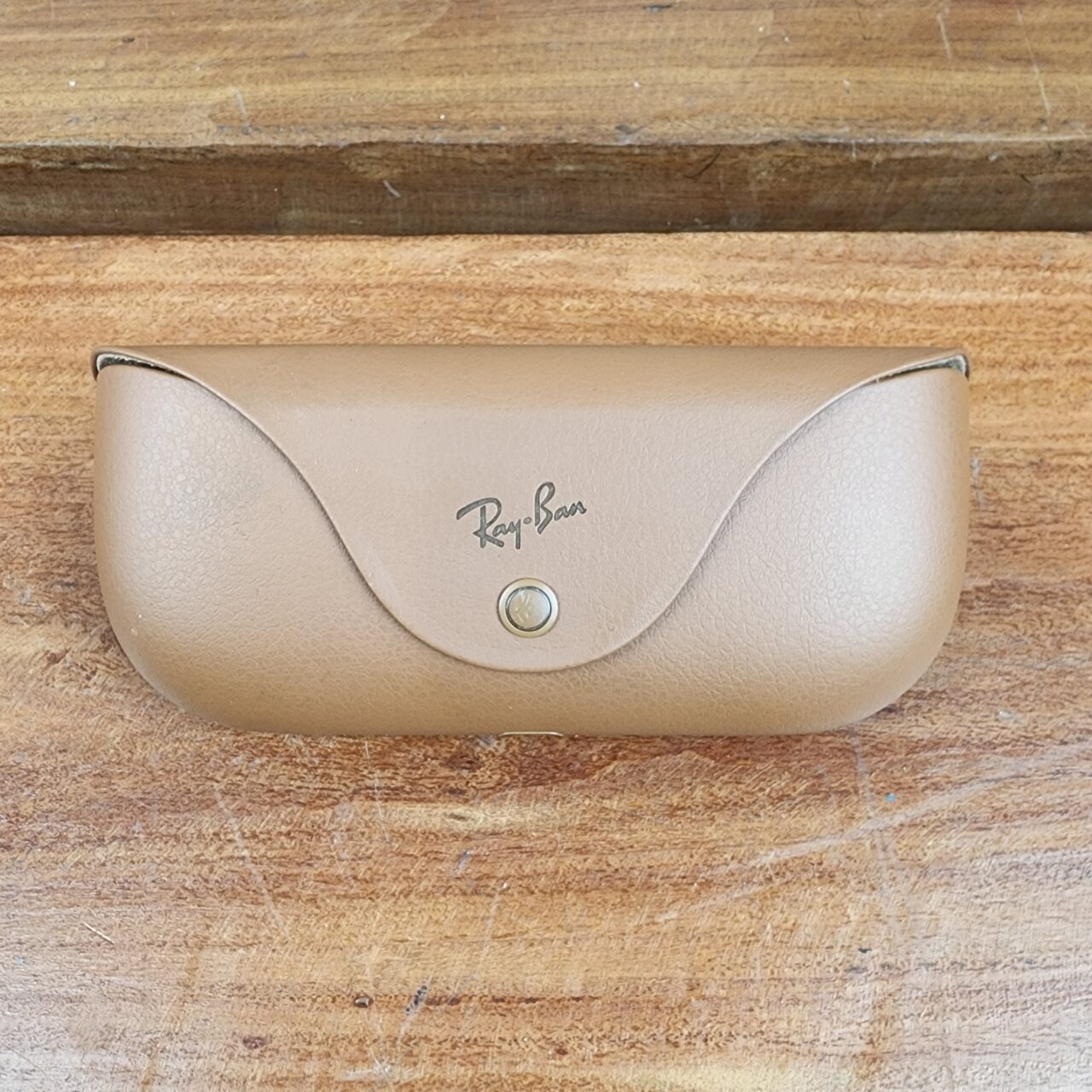 Ray-Ban Meta Charging Case 1AT2414A00 Wayfarer Headliner Skyler USB-C #69677-1 Ray-Ban Meta Charging Case 1AT2414A00 Wayfarer Headliner Skyler USB-C #69677-1