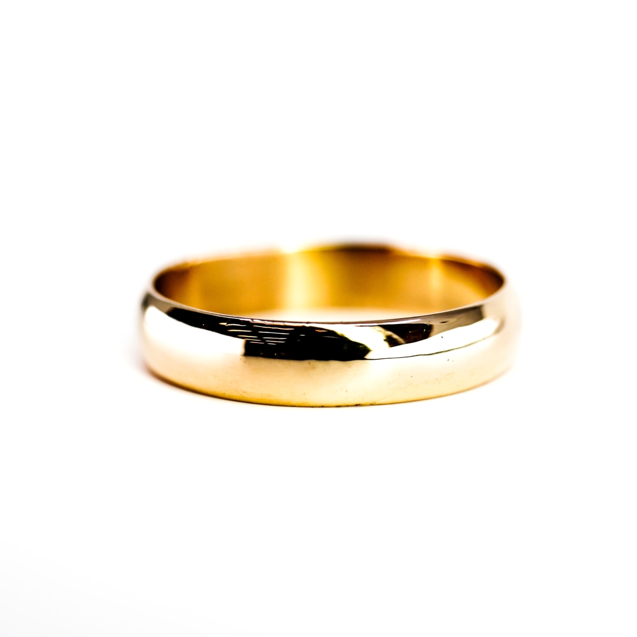 Vintage 9ct Yellow Gold 4.8mm Ring Band Size V1/2 #69449 Vintage 9ct Yellow Gold 4.8mm Ring Band Size V1/2 #69449