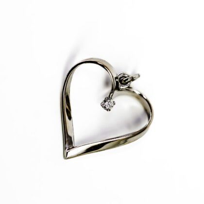 9ct White Gold Open Heart Diamond Pendant 1.8g #1000