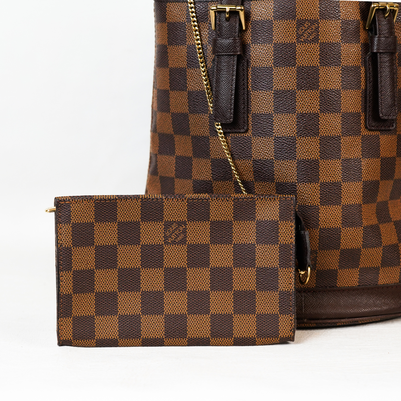 Louis Vuitton Marais Bucket Bag | Damier Ebene Canvas | AR0988 | 23 x 25 x 16cm #70402 Louis Vuitton Marais Bucket Bag | Damier Ebene Canvas | AR0988 | 23 x 25 x 16cm #70402 - Image 3