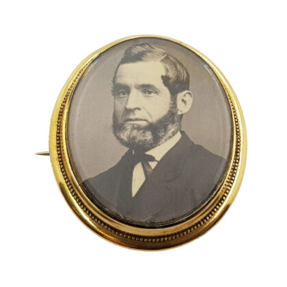 Antique 9ct Gold Victorian Mourning Portrait Brooch #46759