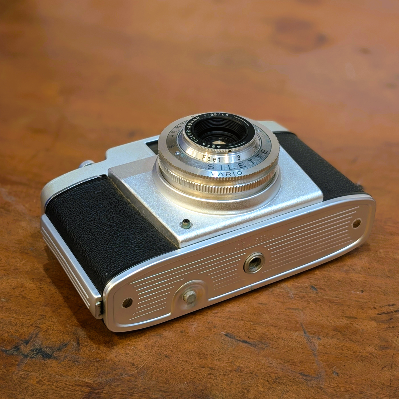 Vintage Agfa Silette Vario 35mm Viewfinder Camera with Color-Agnar f/3.5 45mm Lens & Case #58551 - Image 4