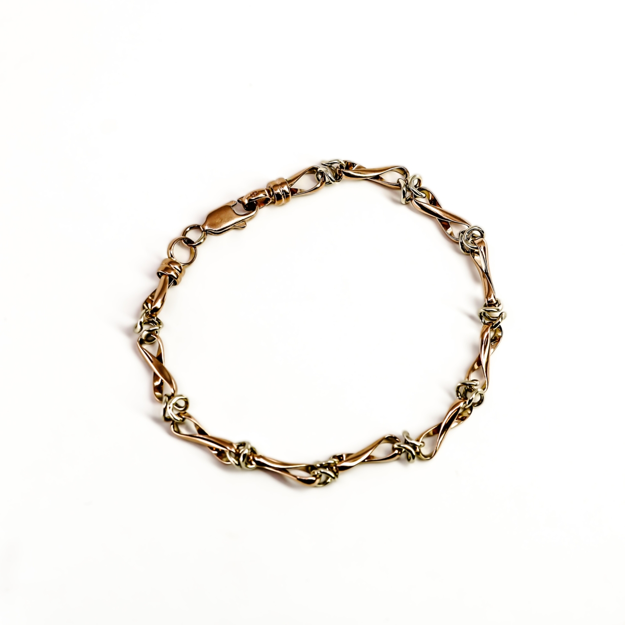 9ct Two-Tone Gold Knot Link Bracelet | Rose & White Gold | 19cm | 8.8g | Hallmarked 9ct #70152 9ct Two-Tone Gold Knot Link Bracelet | Rose & White Gold | 19cm | 8.8g | Hallmarked 9ct #70152 - Image 7