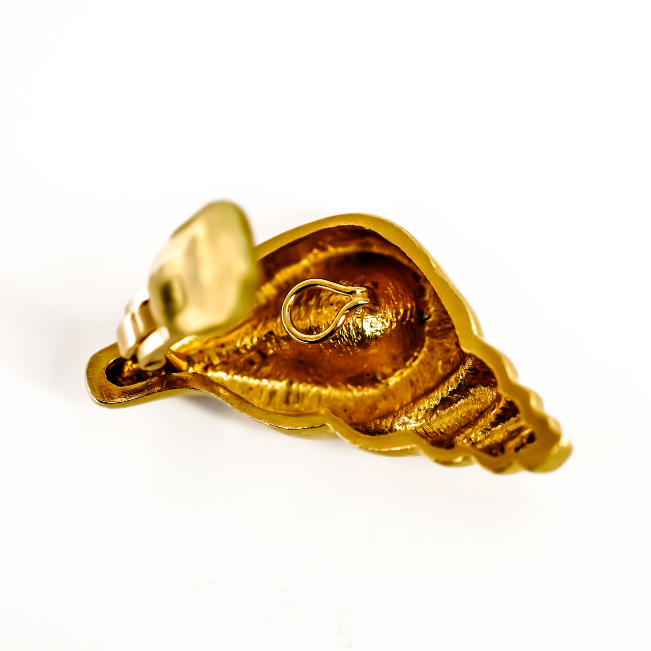Ilias Lalaounis 18ct Gold Seashell Earrings | Yellow Gold | Hallmarked Greece 750 | c.1979 | 27.4g #70174 Ilias Lalaounis 18ct Gold Seashell Earrings | Yellow Gold | Hallmarked Greece 750 | c.1979 | 27.4g #70174 - Image 4