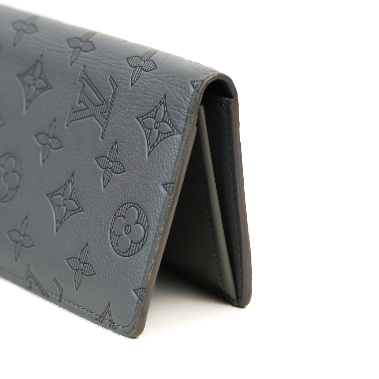 Louis Vuitton Portefeuille Brazza Long Wallet | Monogram Shadow | Grey #70415 Louis Vuitton Portefeuille Brazza Long Wallet | Monogram Shadow | Grey #70415 - Image 2