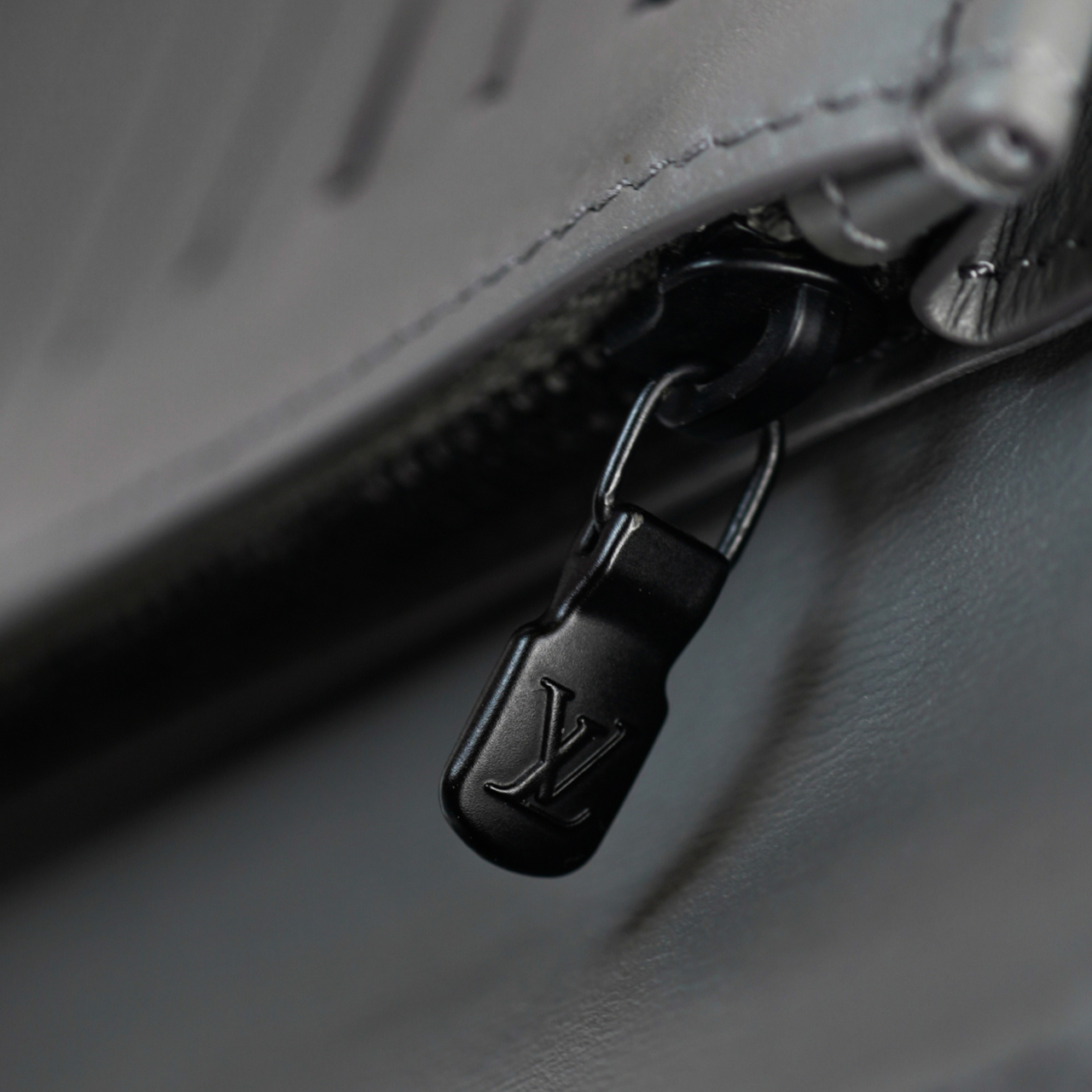 Louis Vuitton Portefeuille Brazza Long Wallet | Monogram Shadow | Grey #70415 Louis Vuitton Portefeuille Brazza Long Wallet | Monogram Shadow | Grey #70415 - Image 13