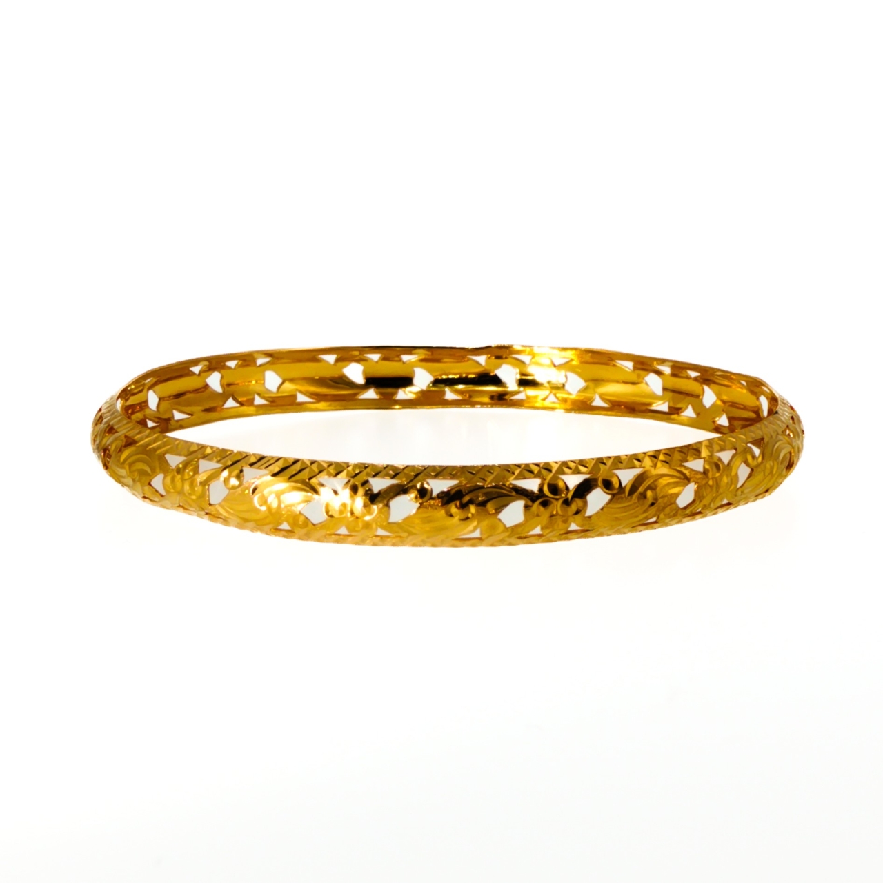22ct Yellow Gold Pierced Scrollwork Bangle | Hallmarked 22ct #70638 22ct Yellow Gold Pierced Scrollwork Bangle | Hallmarked 22ct #70638 - Image 4