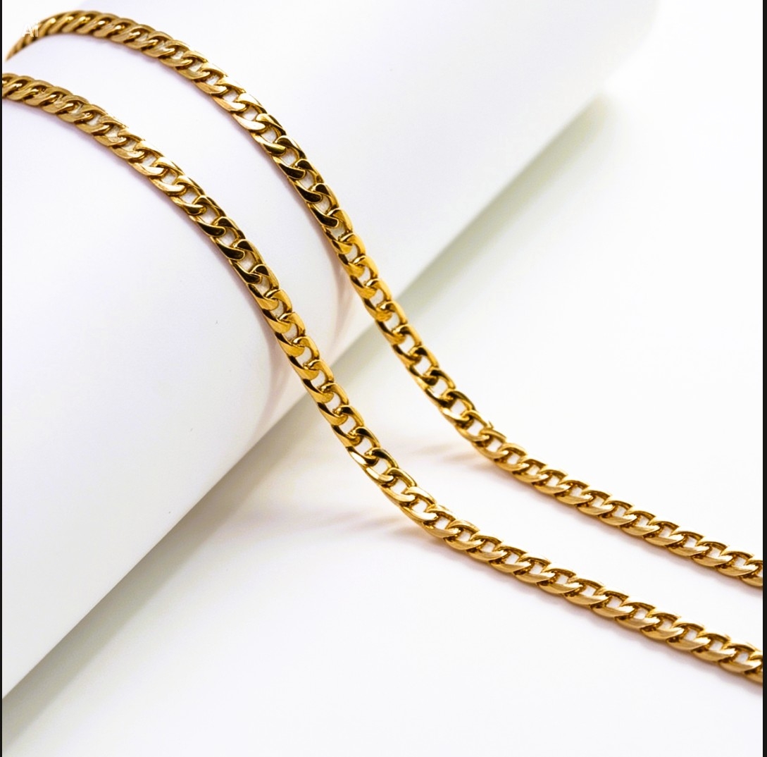 9ct Yellow Gold Curb Link Chain Necklace 55cm Hallmarked 375 Italy #71071 9ct Yellow Gold Curb Link Chain Necklace 55cm Hallmarked 375 Italy #71071 - Image 2