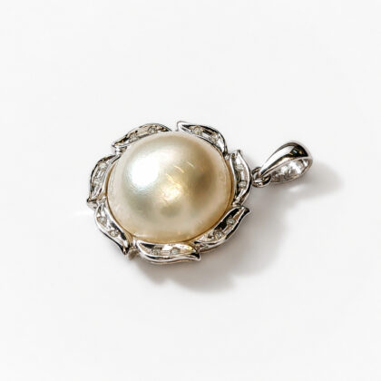 Sterling Silver Mabé Pearl & Diamond Pendant | Hallmarked 925 #70592