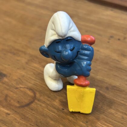 Vintage Sleepy Smurf PVC Figure | Peyo Schleich 1978 | Sleeping on a Shovel #70581-5
