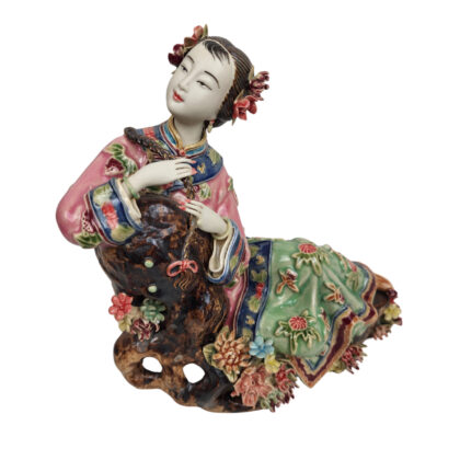 Monty's Chinese Wucai Porcelain Lady Figurine Braiding Hair | Hand-Painted Ceramic Sculpture | 20cm #71053-2