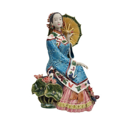 Monty's Chinese Wucai Porcelain Lady Figurine with Umbrella | Hand-Painted Ceramic Sculpture | 25cm #71053