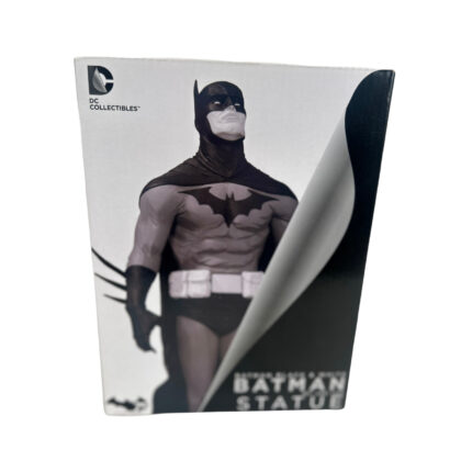 DC Collectibles Batman Black & White Batman by Jae Lee | Limited Edition #2436/5200 | Boxed #71177