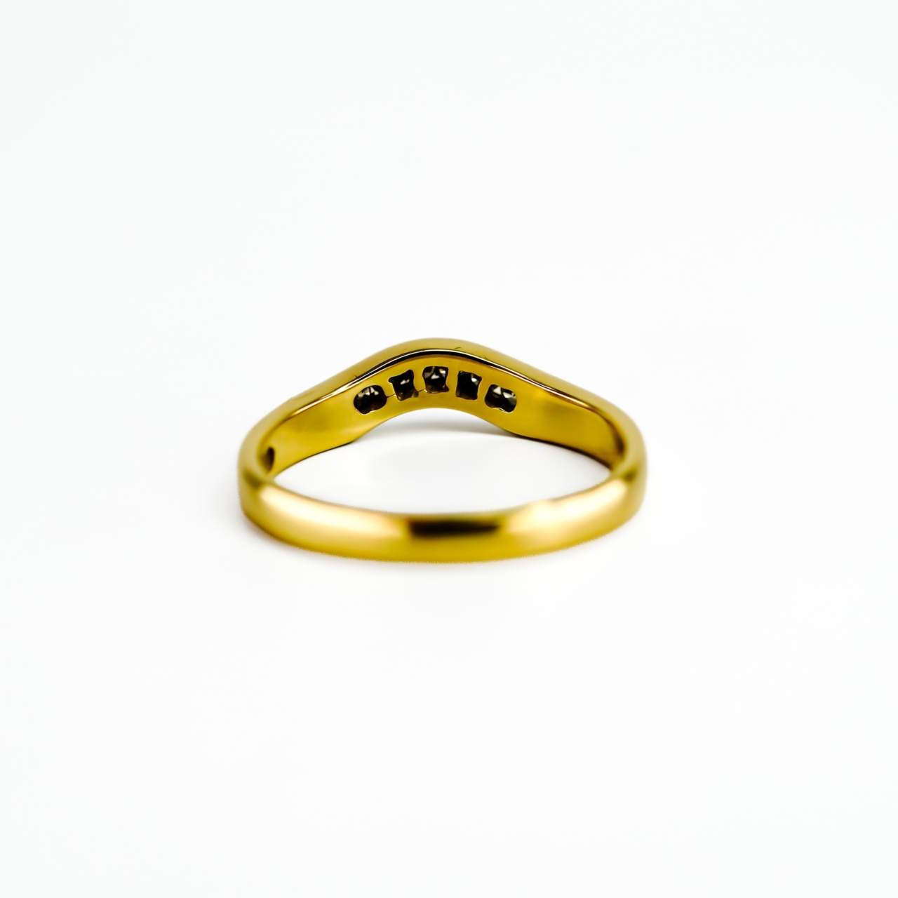 18ct Yellow Gold 3.5mm wide Diamond Curved Ring Band Size P1/2 #71323 18ct Yellow Gold 3.5mm wide Diamond Curved Ring Band Size P1/2 #71323 - Image 7